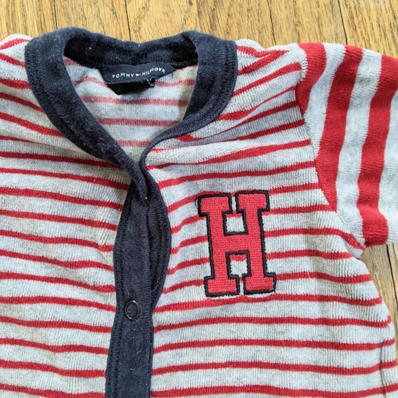 ☁️ 5/$20 Tommy Hilfiger Sleeper 3-6 M - Picture 2 of 3